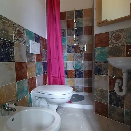 Camilla House Gasthof La Spezia